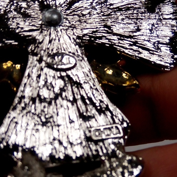 KJL Kenneth J. Lane Maltese cross pin/pendant enhancer - Picture 5 of 6